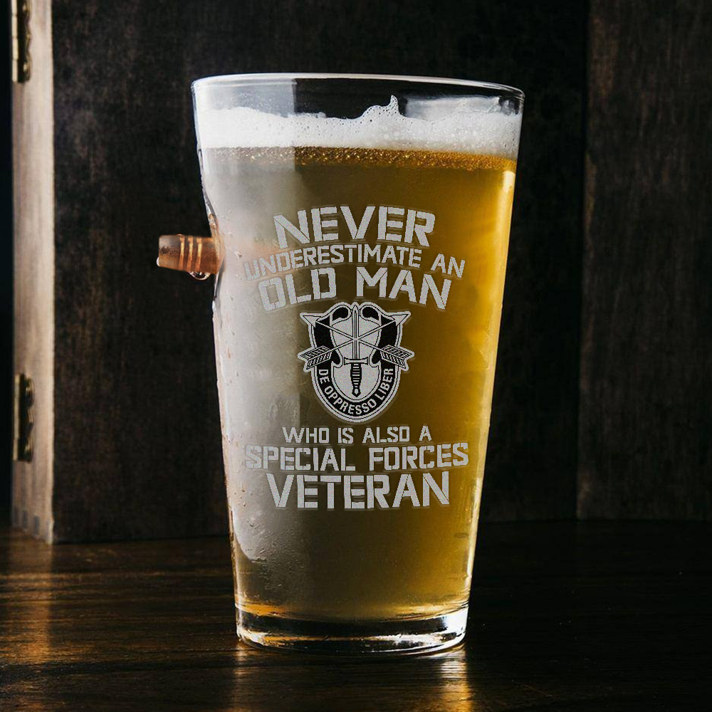 Never Underestimate An Old Man Who Is Also A Special Force Veteran Bullet Pint Glass