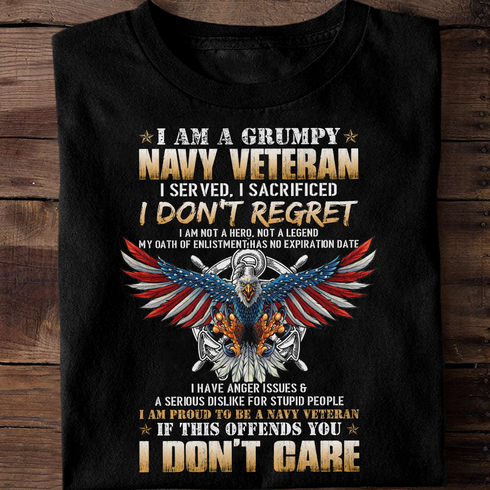 I Am A Grumpy Navy Veteran Classic T-Shirt